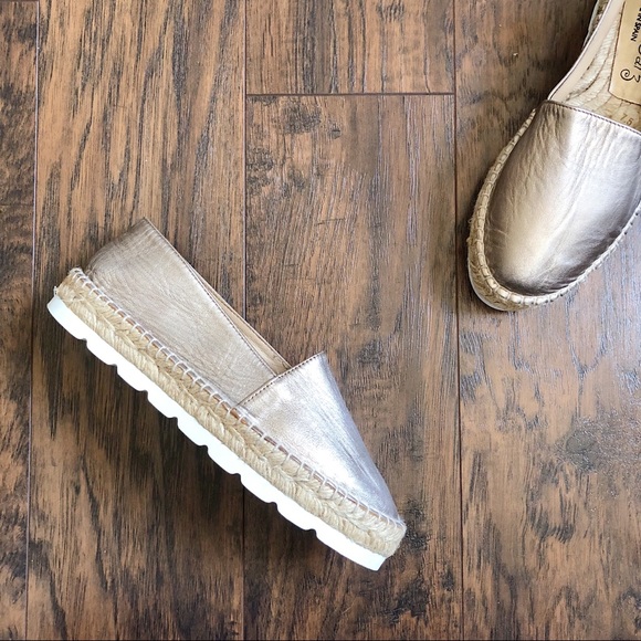 Carmen Saiz • rose gold leather espadrilles flats slip ons Spanish Made in Spain - Picture 5 of 10